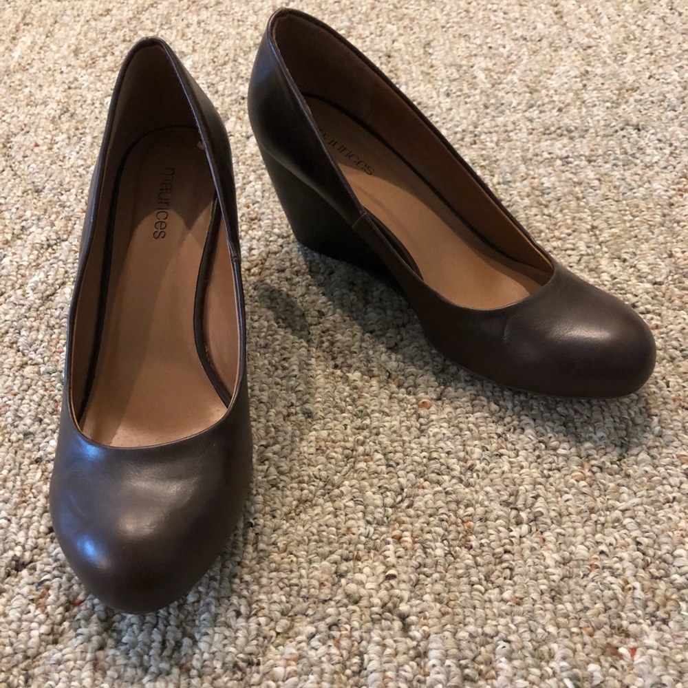 Shoes - Picture 2 of 4